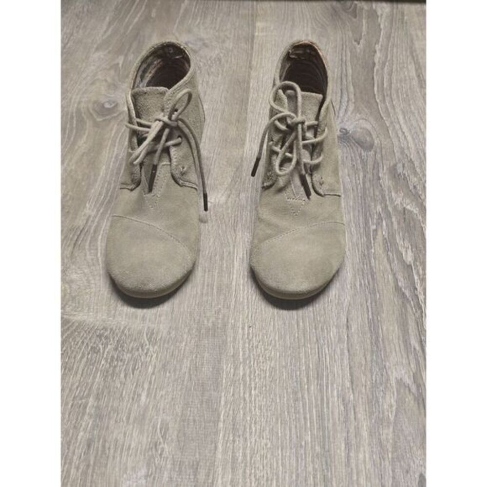 Toms Shoes Women's Beige Wedge Lace Up Booties Size 6.5